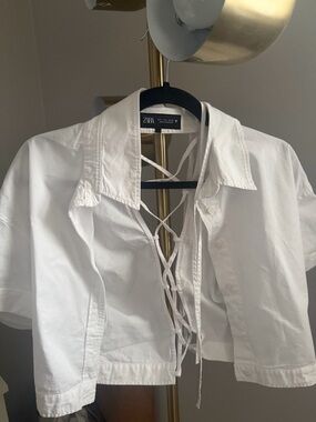 Zara White Collared Lace-Up Crop Shirt